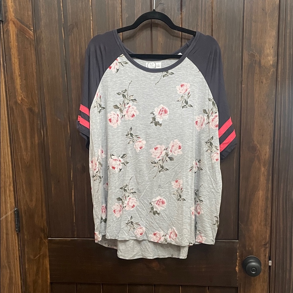 Women’s tee